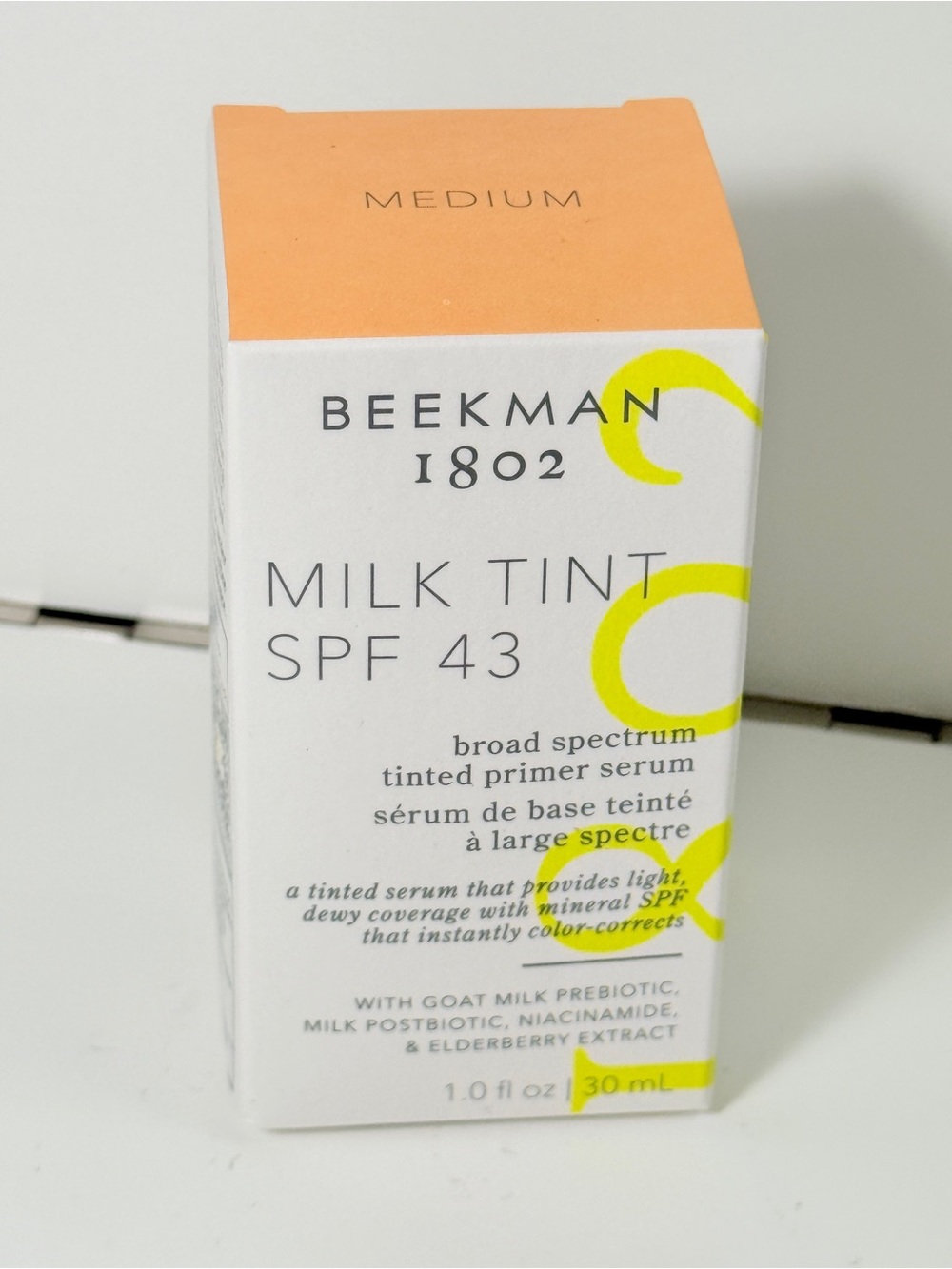 Beekman 1802 Milk Tint SPF 43 Tinted Primer Serum - Medium
